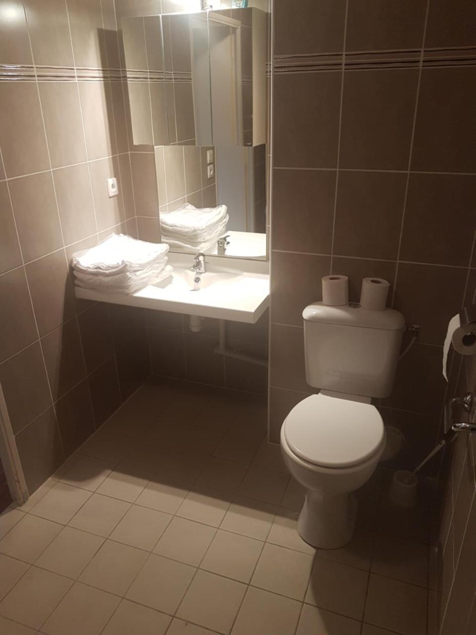 Fac *